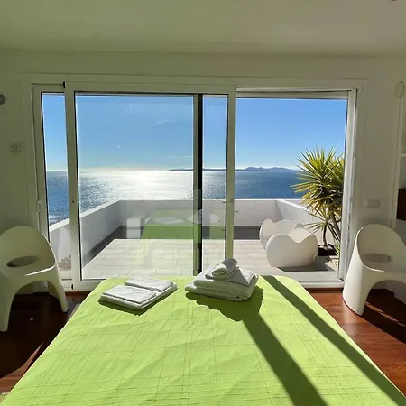 Preciosa Casa Con Piscina Desbordante Y Vistas Al Mar Holiday home Roses
