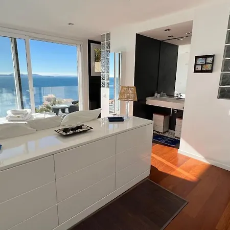 Preciosa Casa Con Piscina Desbordante Y Vistas Al Mar Holiday home Roses
