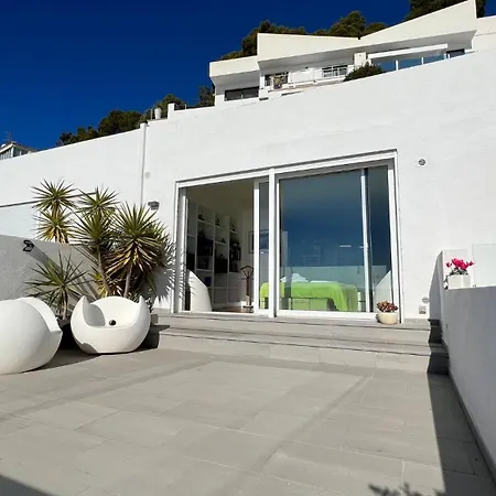 Preciosa Casa Con Piscina Desbordante Y Vistas Al Mar Holiday home