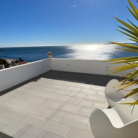 Preciosa Casa Con Piscina Desbordante Y Vistas Al Mar Holiday home *