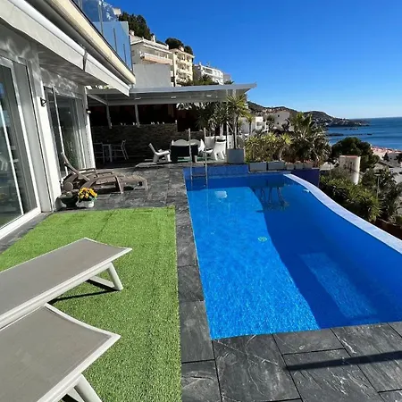 Preciosa Casa Con Piscina Desbordante Y Vistas Al Mar Holiday home *